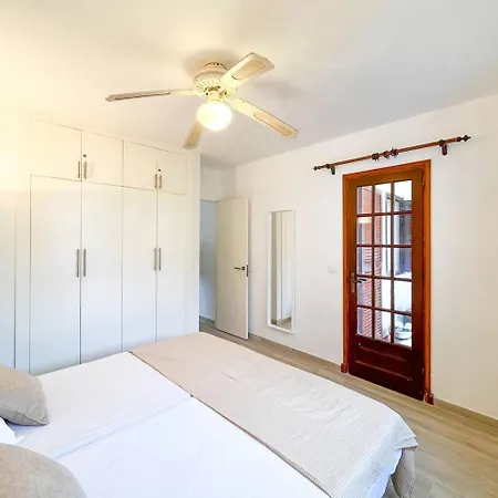 Apartment Con Terraza Y Vistas Al Mar En
