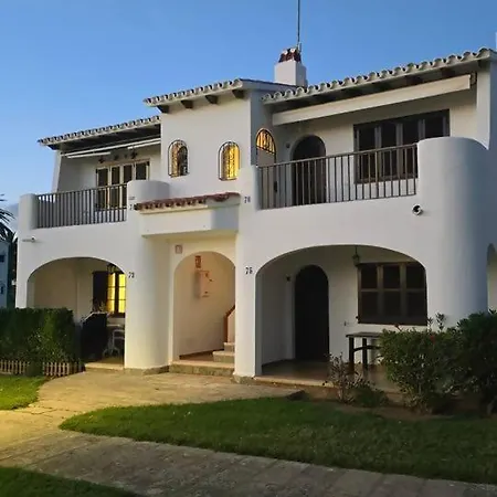 Con Terraza Y Vistas Al Mar En شقة سون بو