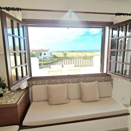 Con Terraza Y Vistas Al Mar En Apartment